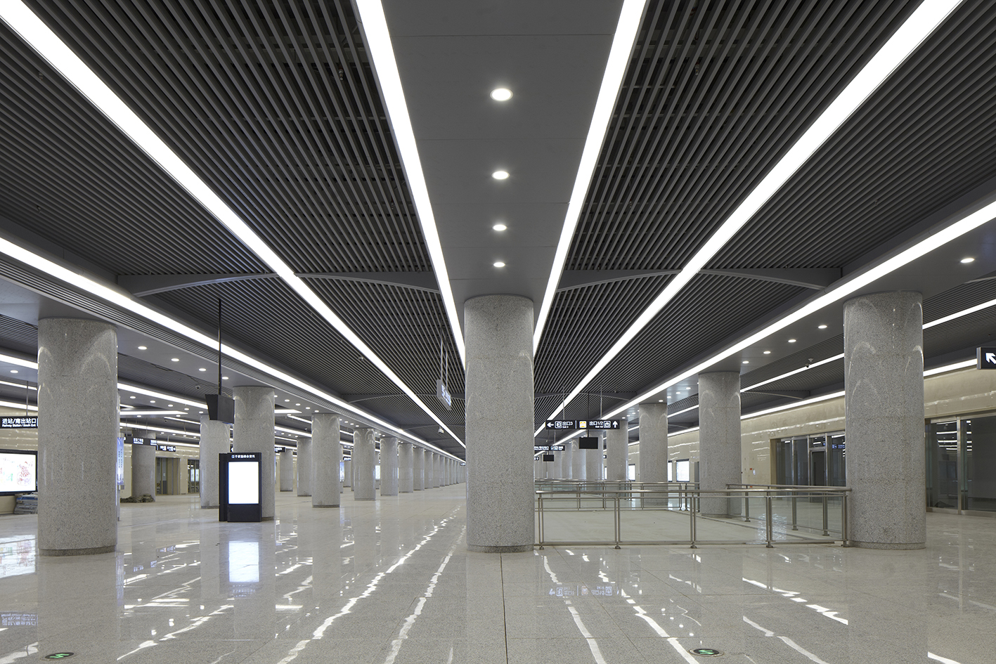 天津于家堡火车站